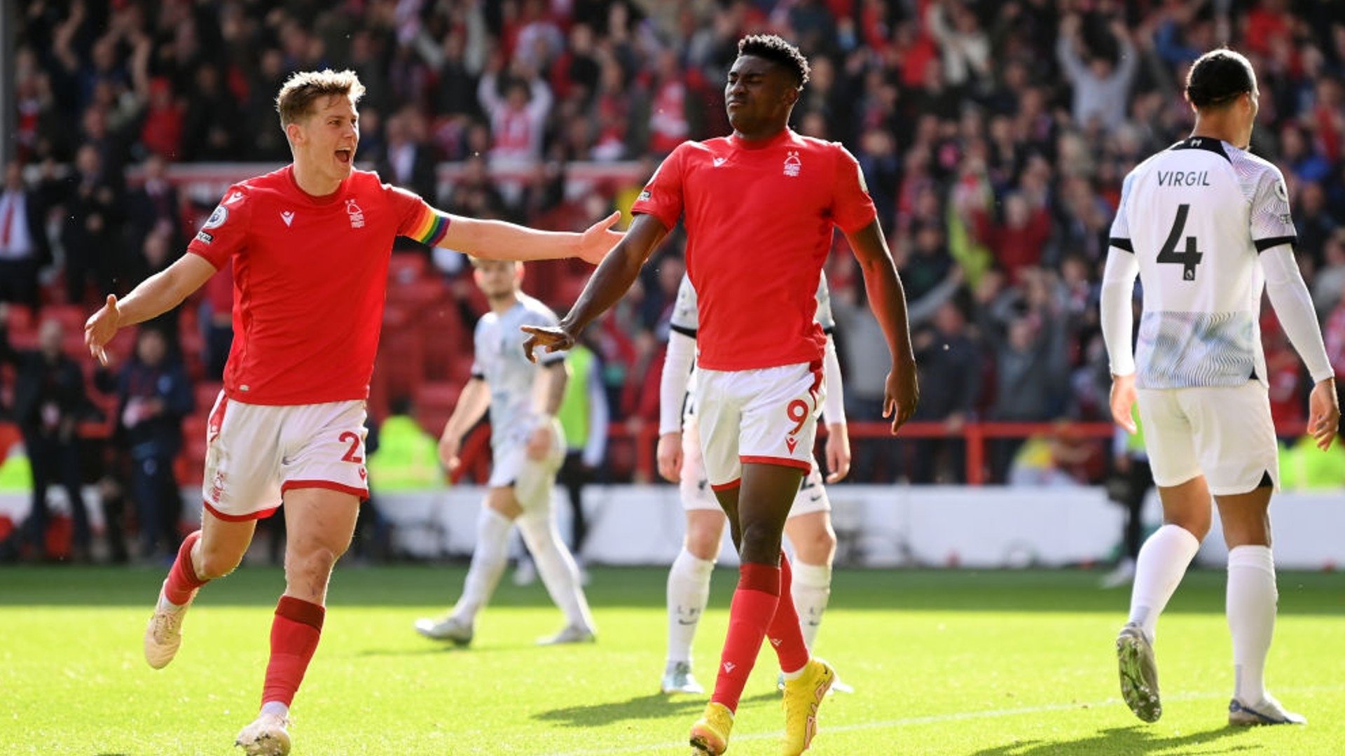 在球场外 在球场外