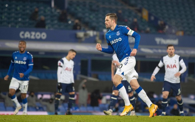 指的是跟随 指的是跟随